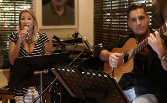 Cocktail party band in Miami