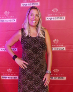 Singer of event band in Miami